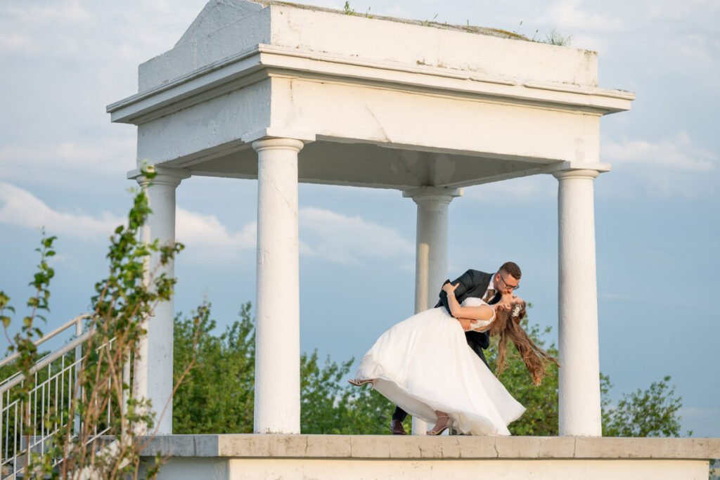 Lélegzetelállító esküvői fotózás a Disznókő kilátónál